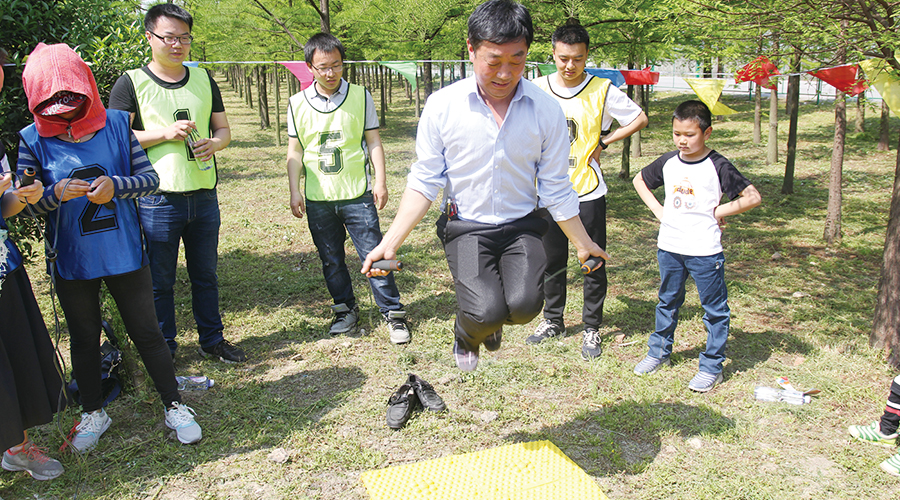 回眸初心黨徽閃耀之“健身之行”劍平參加工會運動會