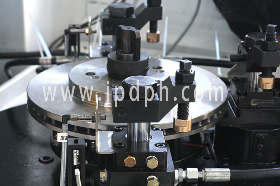 劍平剎車盤動平衡局部展示圖